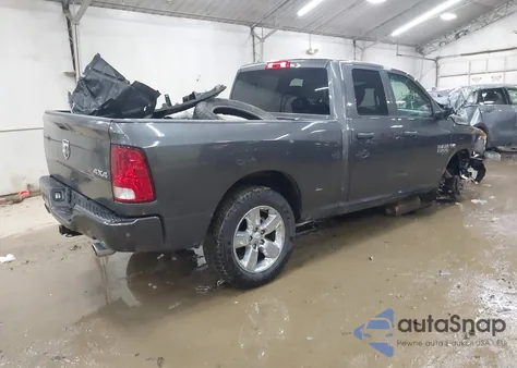 2019 Ram 1500 Classic Express 4X4 6'4 Box z USA, uszkodzony, nr VIN 1C6RR7FT0KS619820